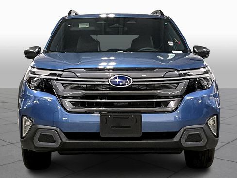 Used 2025 Subaru Forester Limited AWD/4WD image 3