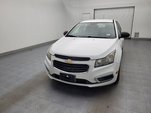 Used 2015 Chevrolet Cruze LS FWD image 15