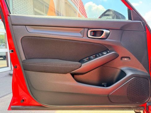 Used 2025 Honda Civic Sport image 16