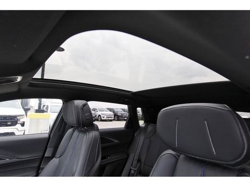 New 2026 Cadillac Lyriq Sport image 23