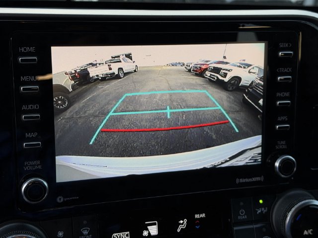 Used 2022 Toyota Highlander L AWD/4WD image 17
