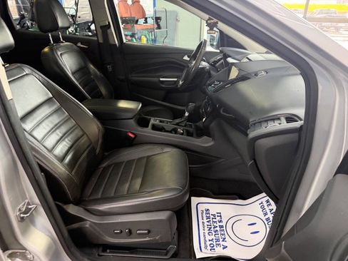 Used 2017 Ford Escape Titanium w/ Equipment Group 301A image 33