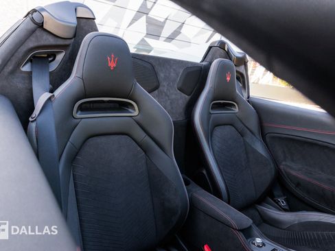 Used 2024 Maserati MC20 Cielo image 37