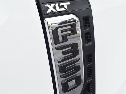 New 2025 Ford F350 XLT image 8