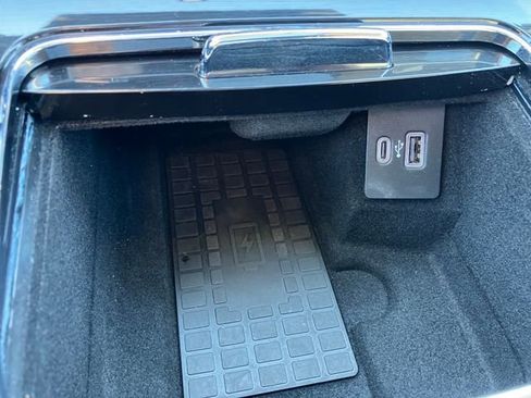 Used 2023 Lincoln Nautilus Reserve w/ Equipment Group 201A image 12