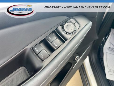 Used 2020 Buick Enclave Essence FWD image 22