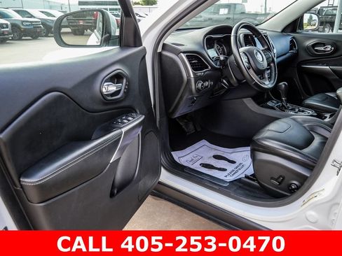 Used 2020 Jeep Cherokee Limited FWD image 51