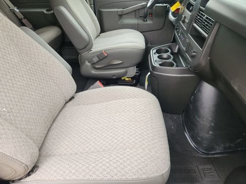 New 2026 Chevrolet Express 3500 LS RWD image 17