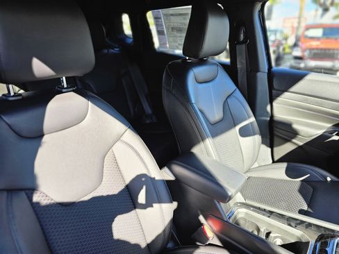 New 2026 Jeep Compass Latitude image 27