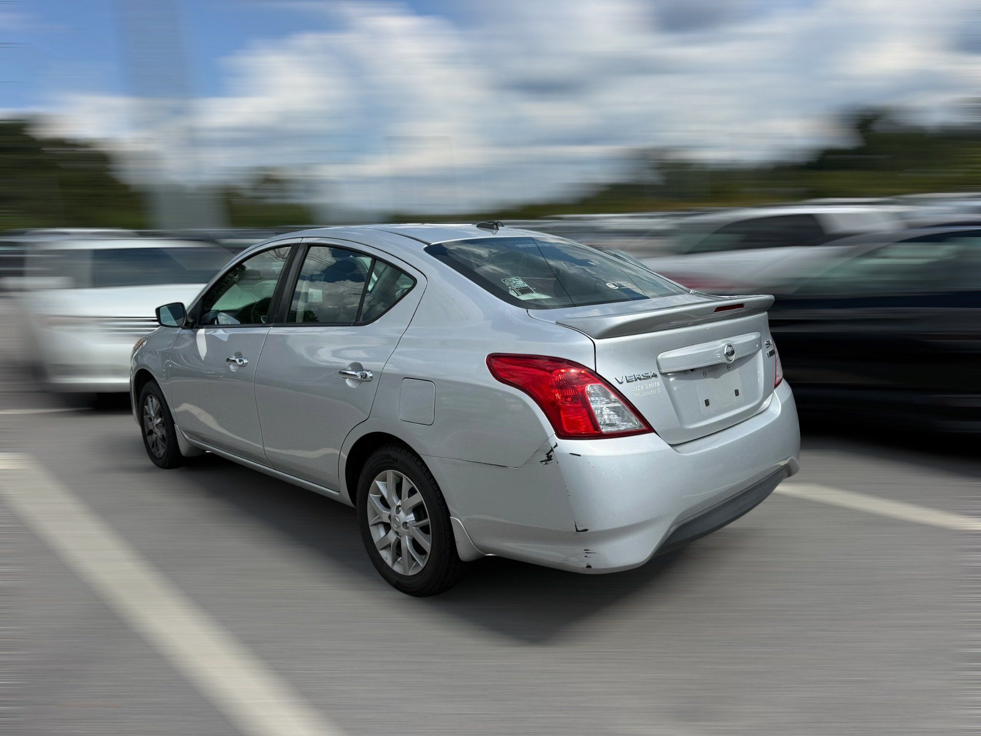 Used 2017 Nissan Versa SV w/ SV Special Edition Package FWD image 3