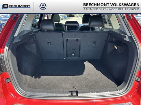 Used 2023 Volkswagen Taos SE w/ Panoramic Sunroof Package AWD/4WD image 28