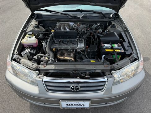 Used 2000 Toyota Camry LE FWD image 24