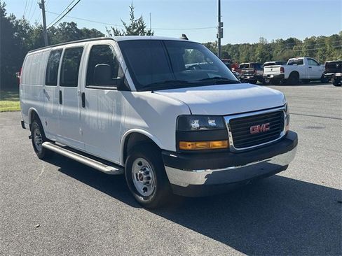 Used 2023 GMC Savana 2500 w/ Driver Convenience Package image 2