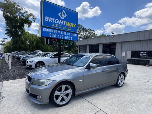 Used 2011 BMW 328i xDrive Sedan AWD/4WD image 1