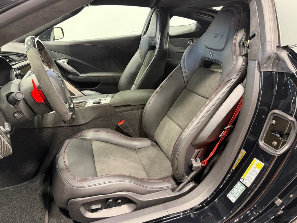 Used 2019 Chevrolet Corvette Z06 RWD image 10