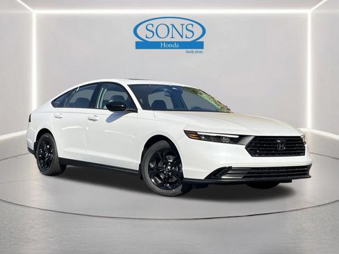 New 2025 Honda Accord SE image 2