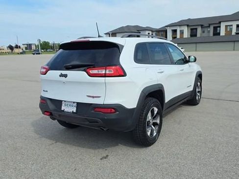 Used 2016 Jeep Cherokee Trailhawk w/ Comfort/Convenience Group AWD/4WD image 7