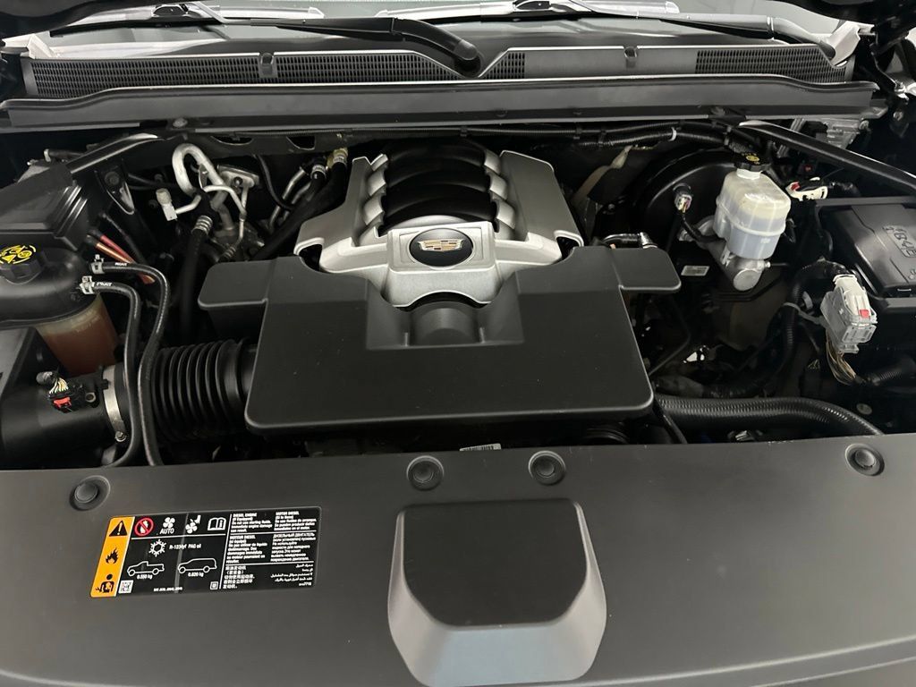 Used 2020 Cadillac Escalade Luxury AWD/4WD image 9