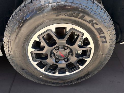 Used 2026 Toyota Tacoma TRD Off-Road w/ TRD Off Road Premium Package AWD/4WD image 14