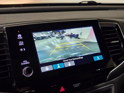 Used 2022 Honda Pilot TrailSport image 31