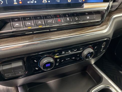 Certified 2024 Chevrolet Silverado 1500 LT Trail Boss w/ LT Trail Boss Premium Package AWD/4WD image 33