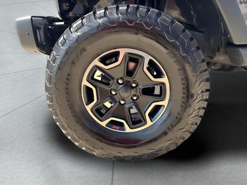 Used 2017 Jeep Wrangler Unlimited Rubicon AWD/4WD image 41