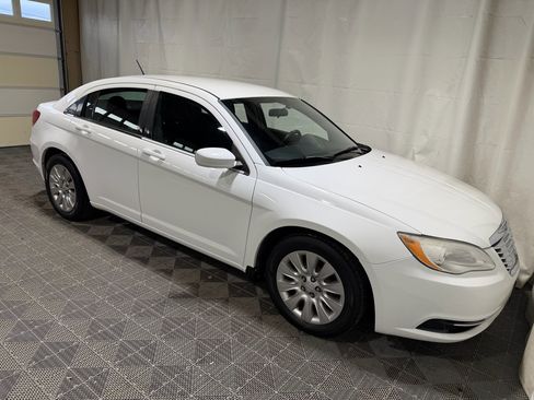 Used 2013 Chrysler 200 LX image 10