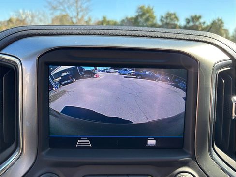 Used 2021 Chevrolet Silverado 1500 LT image 28