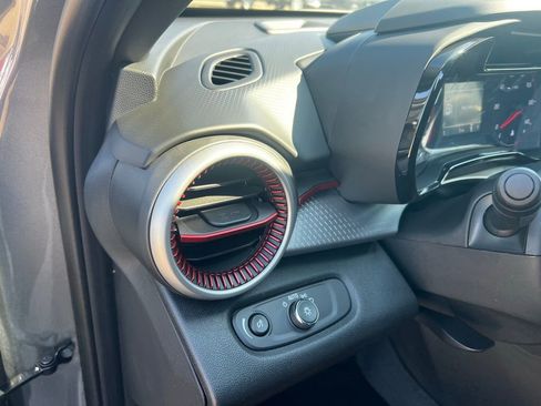 New 2026 Chevrolet Trax RS w/ Sunroof Package image 28