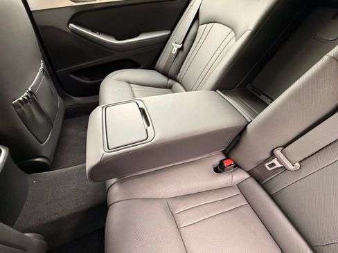 Used 2015 Hyundai Genesis 3.8 RWD image 29