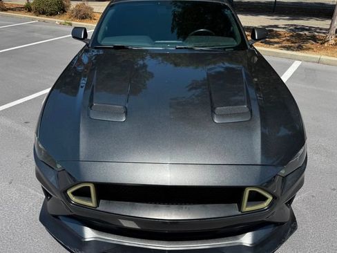 Used 2020 Ford Mustang Coupe RWD image 4