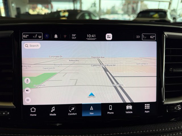 Used 2022 Chrysler Pacifica Touring-L w/ Uconnect Theater Family Group FWD image 15