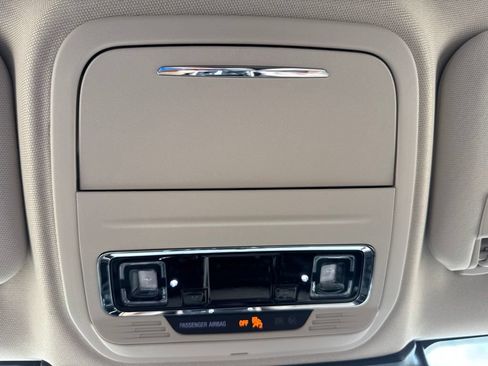 Used 2024 Lincoln Corsair AWD image 20