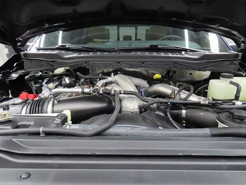 Used 2024 Ford F250 Lariat w/ Black Appearance Package image 30