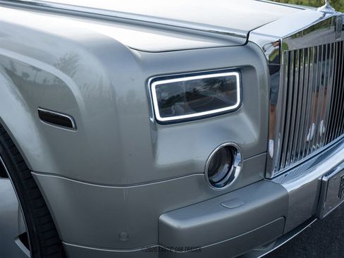 Used 2005 Rolls-Royce Phantom Sedan RWD image 59