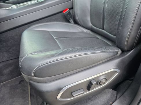 Used 2023 Jeep Wagoneer Series II RWD image 12