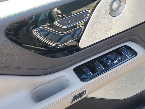 Used 2022 Lincoln Aviator Reserve w/ Equipment Group 201A AWD/4WD image 9