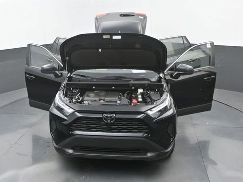Used 2025 Toyota RAV4 LE FWD image 33