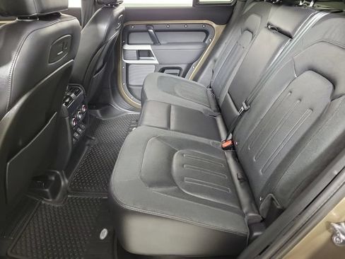 Used 2020 Land Rover Defender 110 SE AWD/4WD image 12