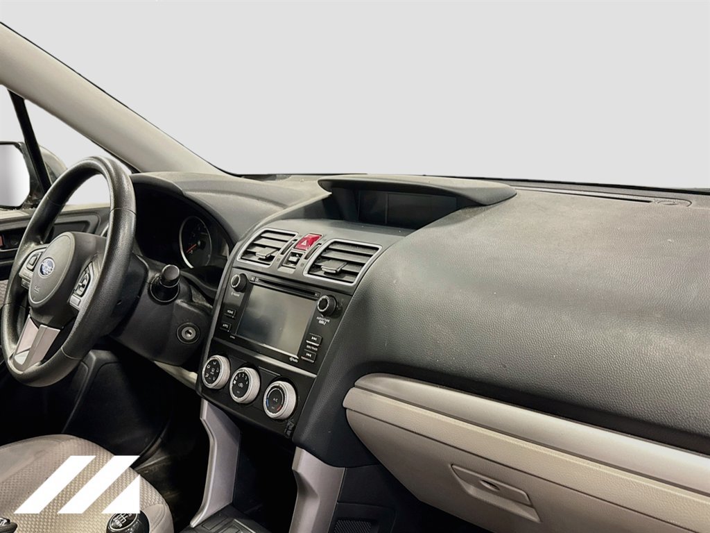 Used 2018 Subaru Forester 2.5i AWD/4WD image 29