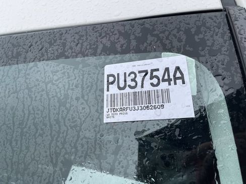 Used 2018 Toyota Prius Three FWD image 5