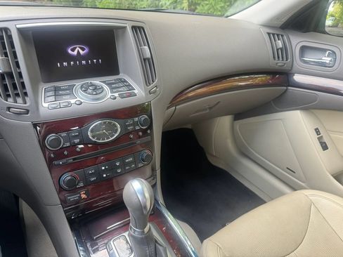 Used 2014 INFINITI Q60 Convertible w/ Premium Package RWD image 41