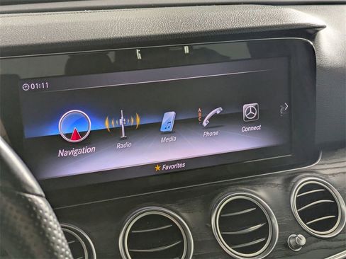 Used 2018 Mercedes-Benz E 300 image 23