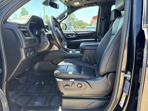 Used 2022 Chevrolet Tahoe RST w/ Luxury Package AWD/4WD image 11