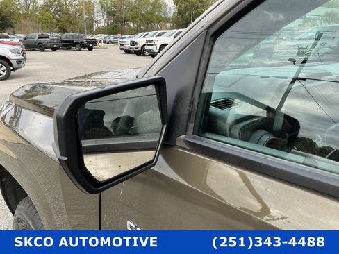 Used 2023 Chevrolet Colorado W/T image 10