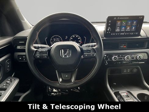 Used 2024 Honda Pilot TrailSport image 8