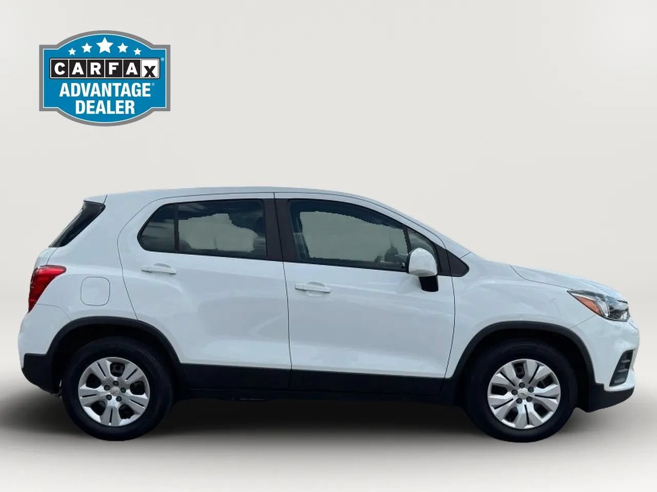 Used 2017 Chevrolet Trax LS FWD image 4