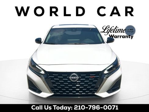 Used 2025 Nissan Altima 2.5 SR w/ SR Premium Package FWD image 8