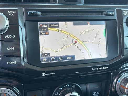 Used 2018 Toyota 4Runner TRD Off-Road AWD/4WD image 21