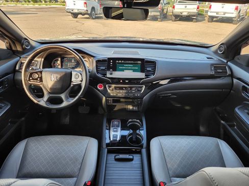 Used 2021 Honda Passport Touring image 3